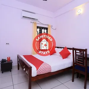 https://oyo-26697-united-residency.kerala-hotels.net